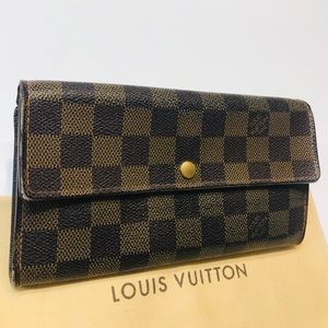 LOUIS VUITTON Damier Ebene Sarah Wallet